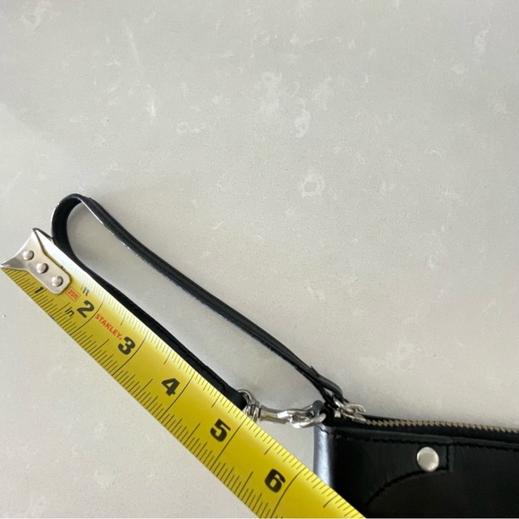 GAP BLACK LEATHER WALLET POUCHZIPPER CLOSURE - Picture 13 of 13